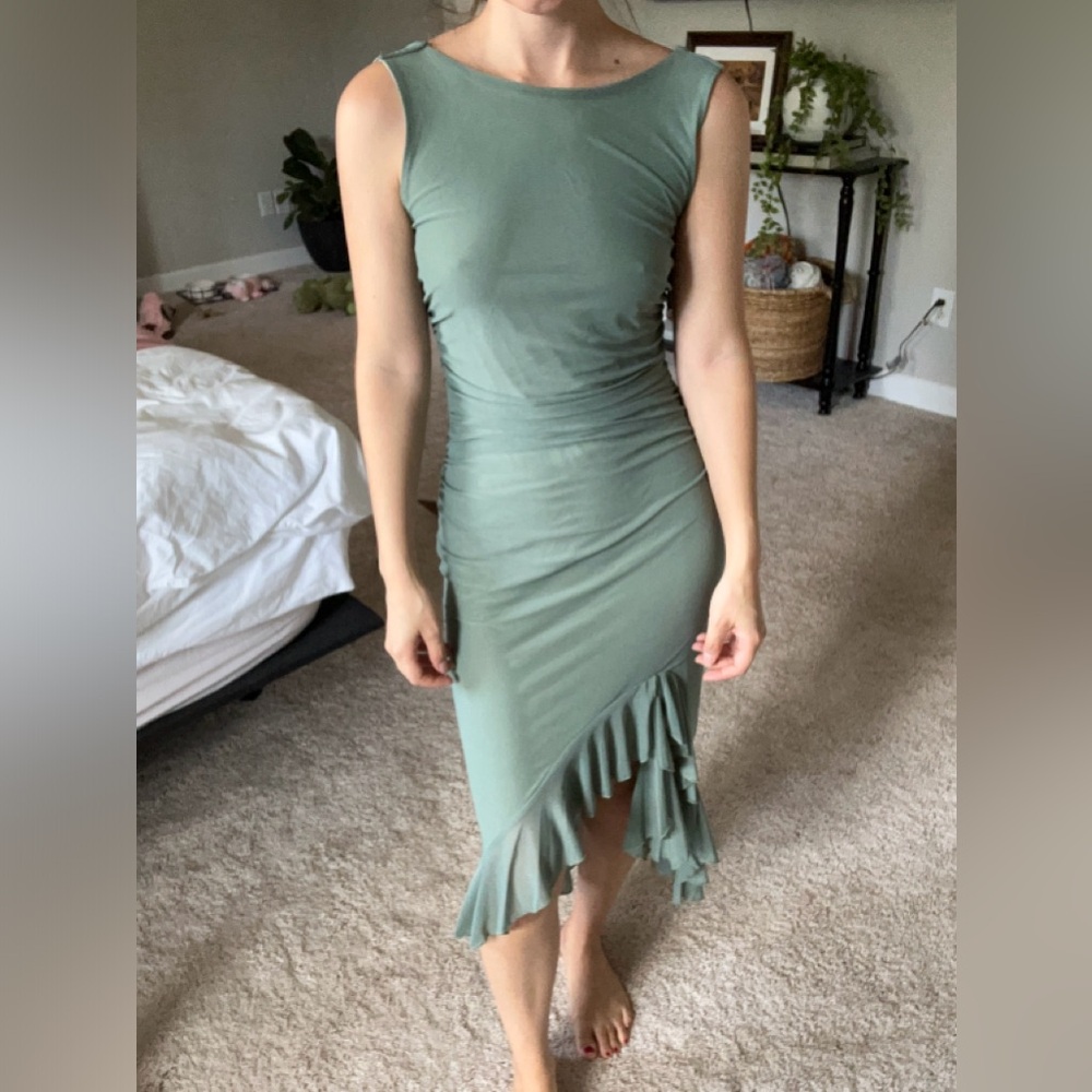 Elegant Green Sleeveless Dress